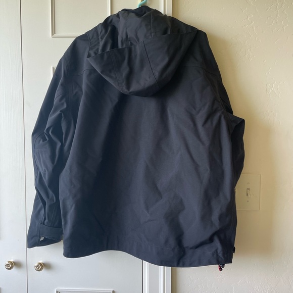 NWOT Corporate Greystar Carhartt Men's Shoreline Waterproof Jacket size Medium - Picture 9 of 11